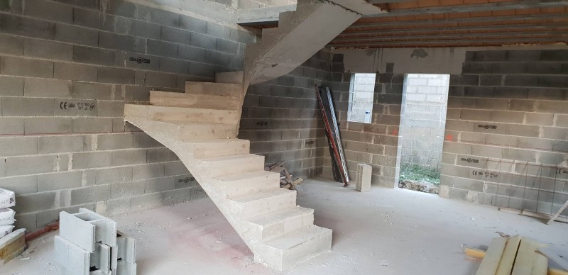 construction escalier quart tournant en béton armé sur mesure aix en provence