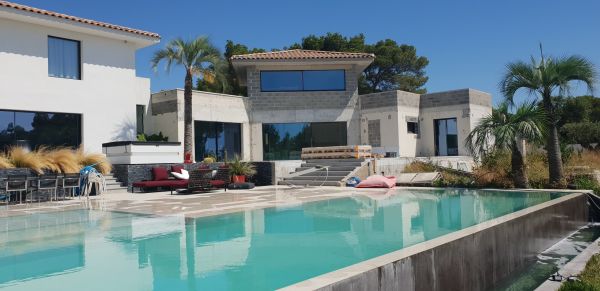 construction de villa avec piscine près de aix en provence 13100